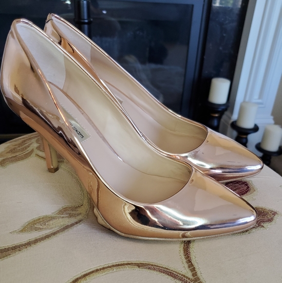 INC INTERNATIONAL CONCEPTS Rose Gold Heels - Picture 3 of 6